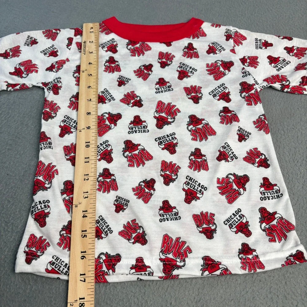Vintage Chicago Bulls KIDS T-Shirt and Shorts Set Made in USA Red White M 5-6